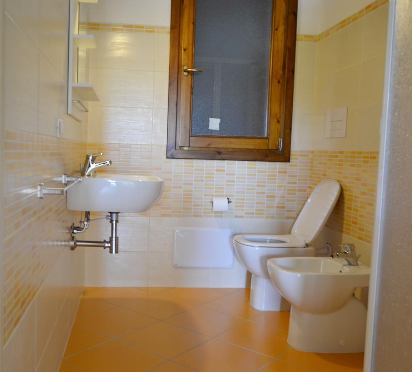 Gf Apartments La Vigna Badesi Rum bild