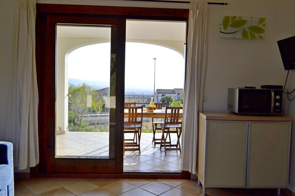 Gf Apartments La Vigna Badesi Rum bild