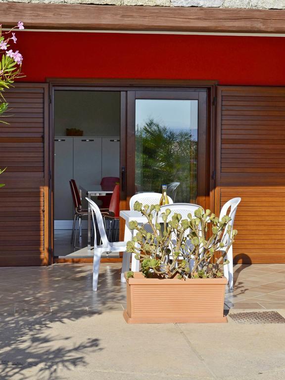 Gf Apartments La Vigna Badesi Rum bild